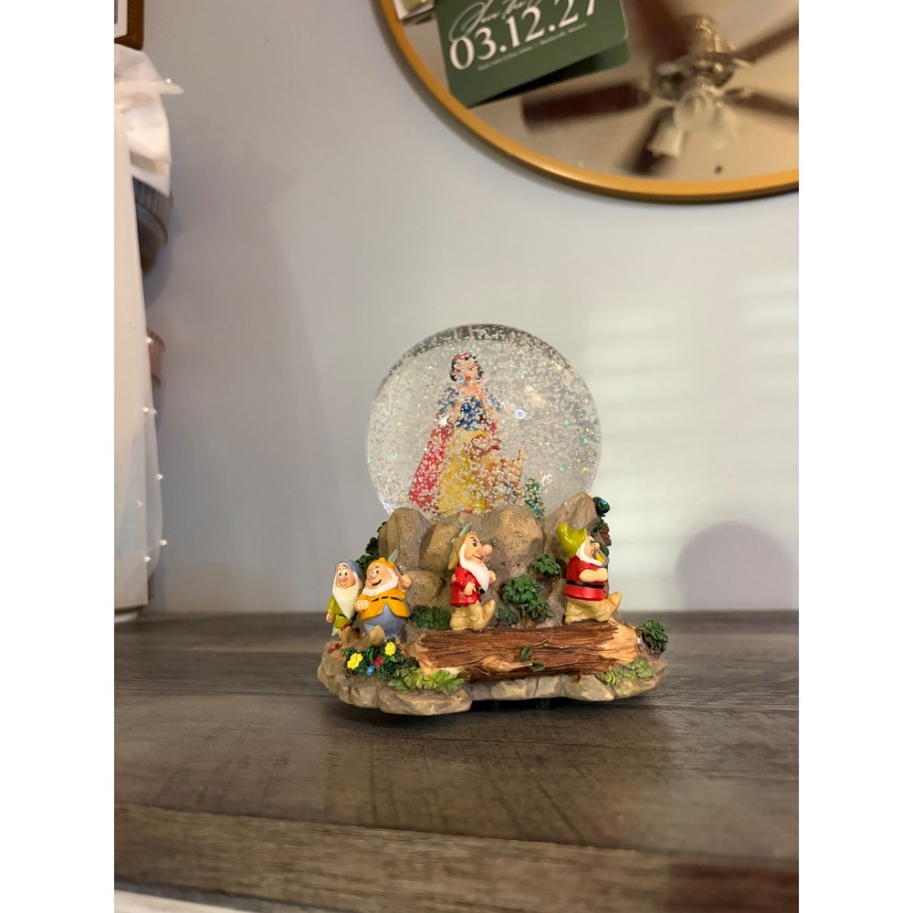 Disney Snow White and the Seven Dwarfs Musical Snow Globe Heigh-Ho Hallmark